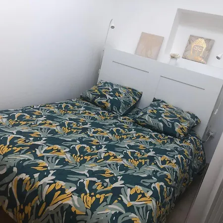 Appartement Paisible Proche Centre Ville Bron Exterior photo